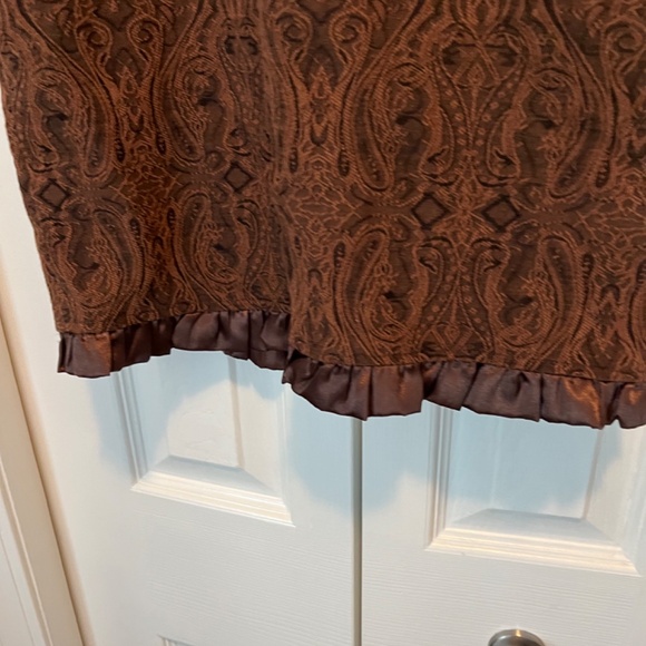 Coco and Tashi size S skirt - Picture 5 of 9